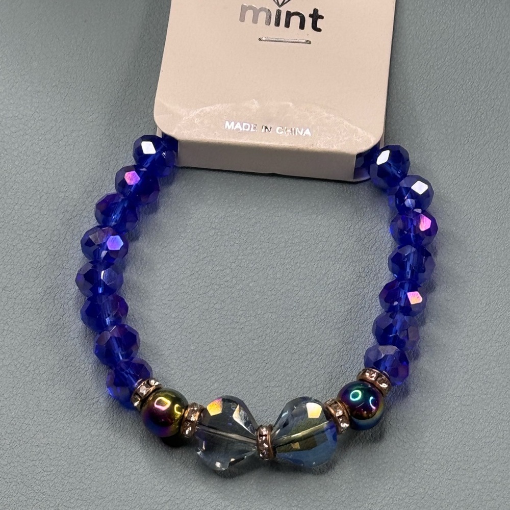 Mint Sapphire Blue Crystal Bracelet - Picture 2 of 3
